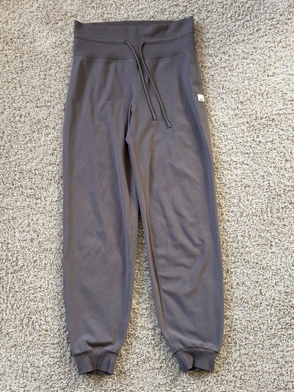 Vuori Daily Joggers Dark Gray Women's Size XS